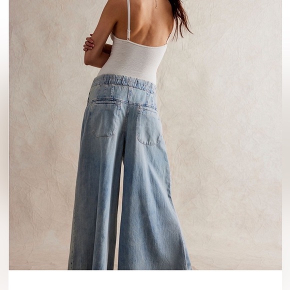We The Free People Forget Me Knot Pull-On Pleated Wide Leg Jeans - size medium - Picture 3 of 14